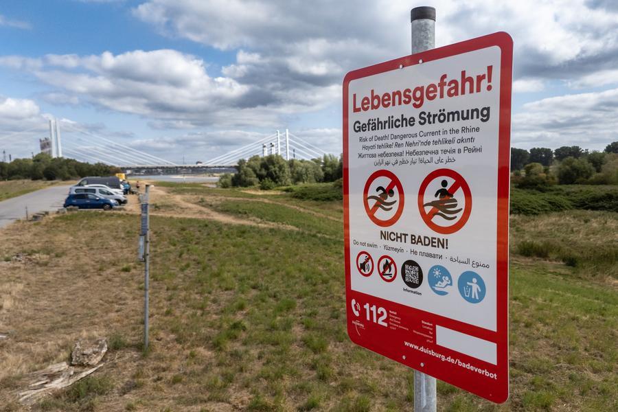 Schild am Rhein
