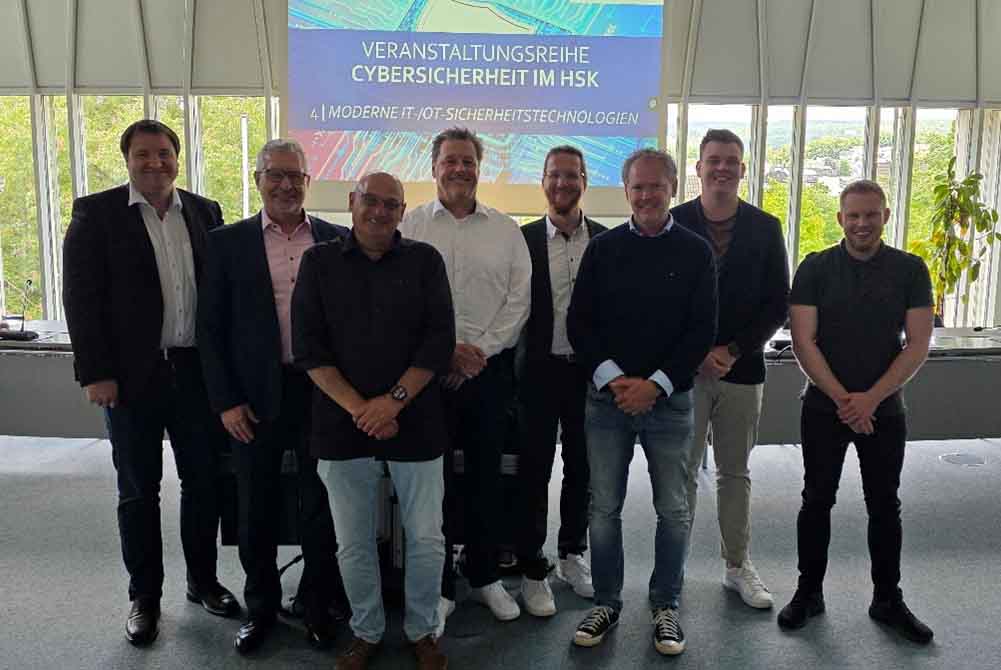 Oliver Dülme (WFG HSK), Achim Siewitz (secunet AG), Georg Schneider (cybercomplete GmbH), Tay Pinkernelle & Markus Haist (secunet AG), René Ramacher (FH Meschede), Fabian Gieshoff (TF Industries GmbH), René Rudat (WFG HSK)