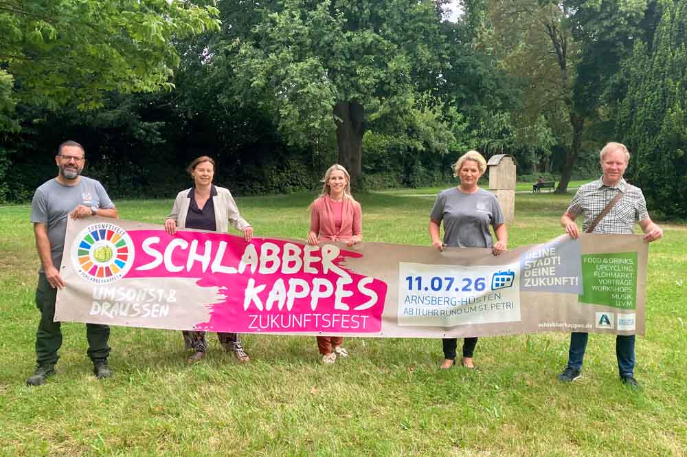 Sebastian Witte (Stabsstelle Entwicklung), Petra Schmitz-Hermes (Sparkasse Mitten Im Sauerland), Jessica Riediger (Stadtwerke Arnsberg GmbH), Nicole Rüppel (Stabsstelle nachhaltige Entwicklung) sowie Julian Lins (RLG)