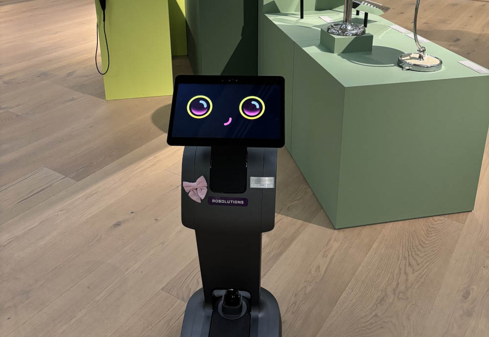 Roboter Lumi im Sauerland-Museum