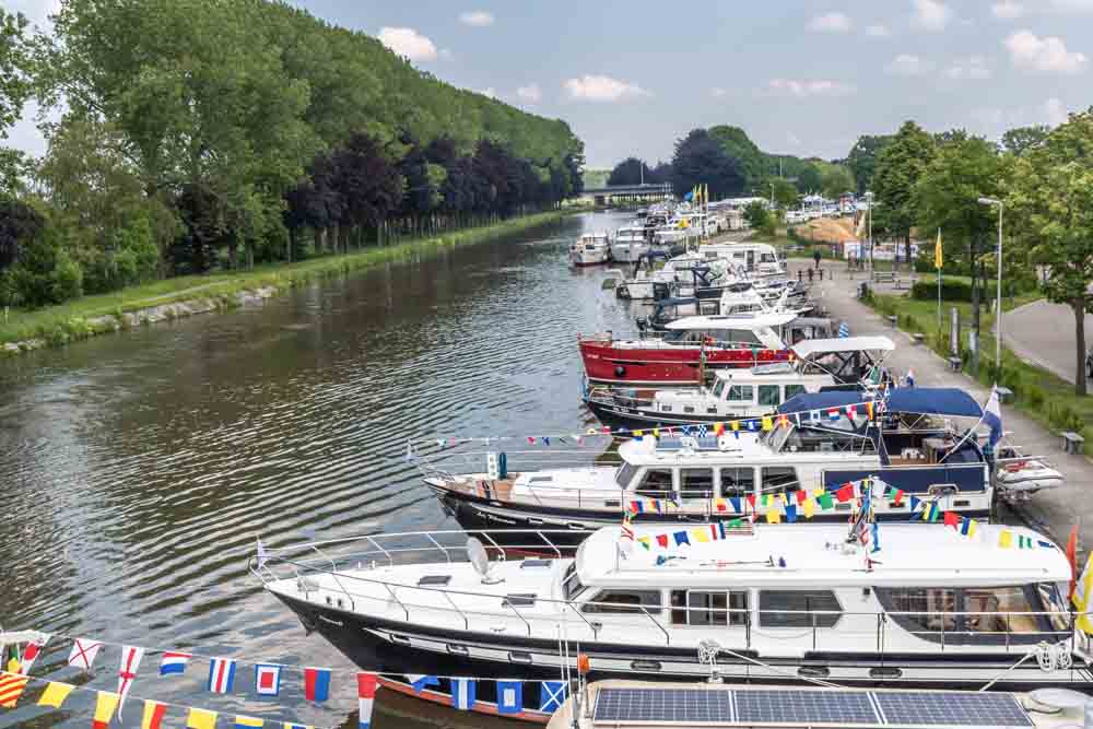 Der Kanal „Zuid-Willemsvaart" in Belgisch Bocholt