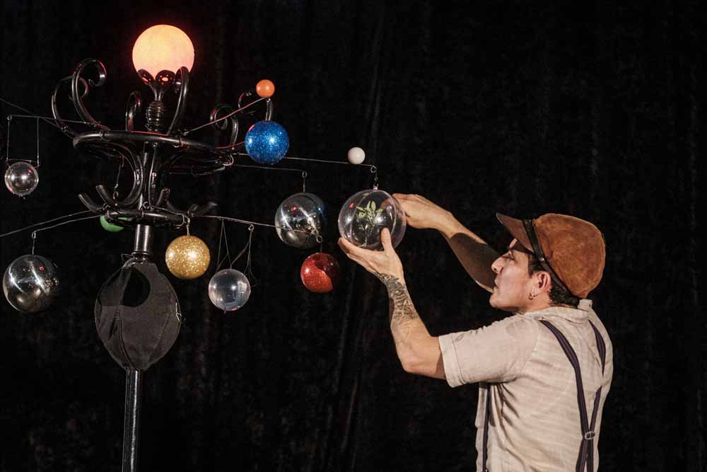 Schauspieler Vladimir Blanco bei einer Aufführung