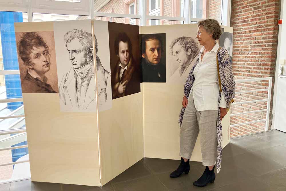 Inge Sauer mit Schadow-Porträts