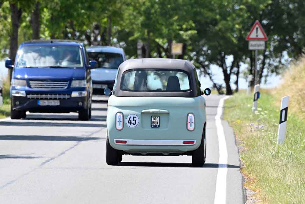 Microcar auf der Straße