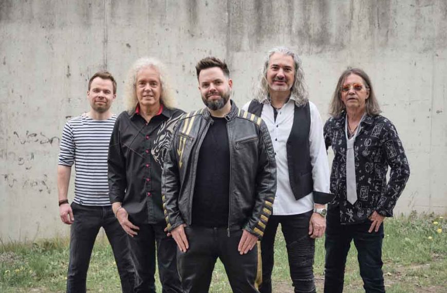We Rock Queen spielen auf der Burg Wertheim
