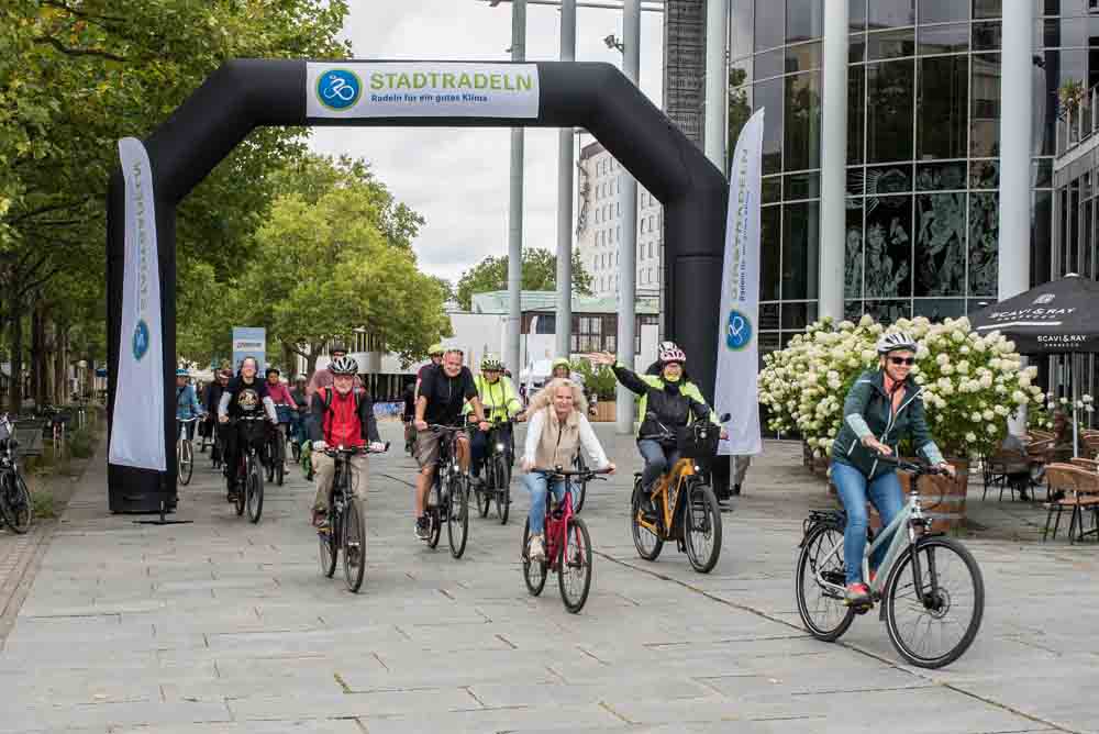 Mehrere Radfahrer beim STADTRADELN 2025