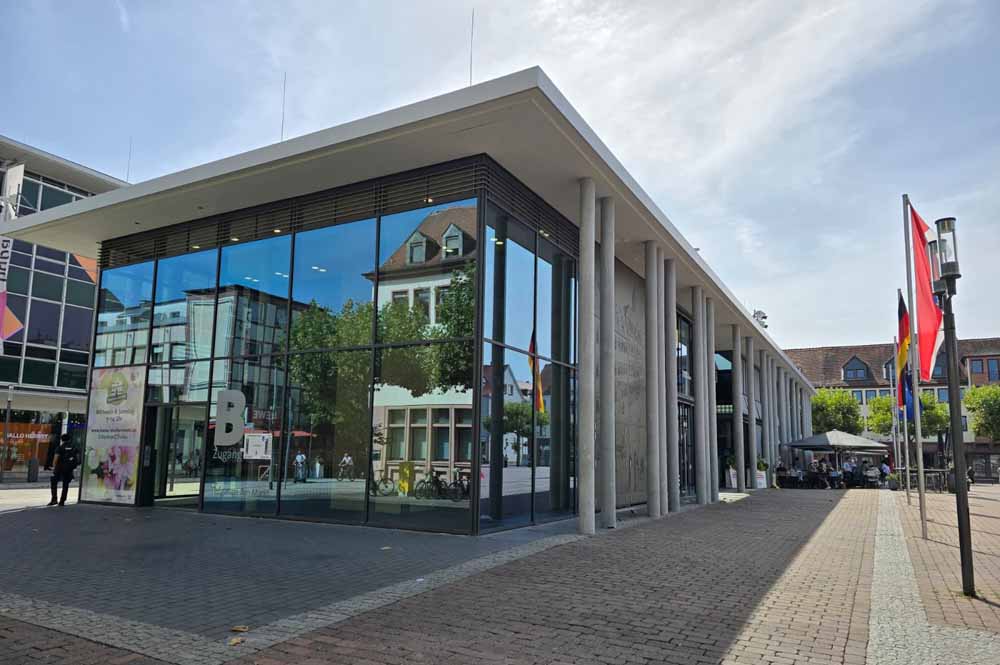 Gebäudekomplex im Osten des Hanauer Marktplatzes