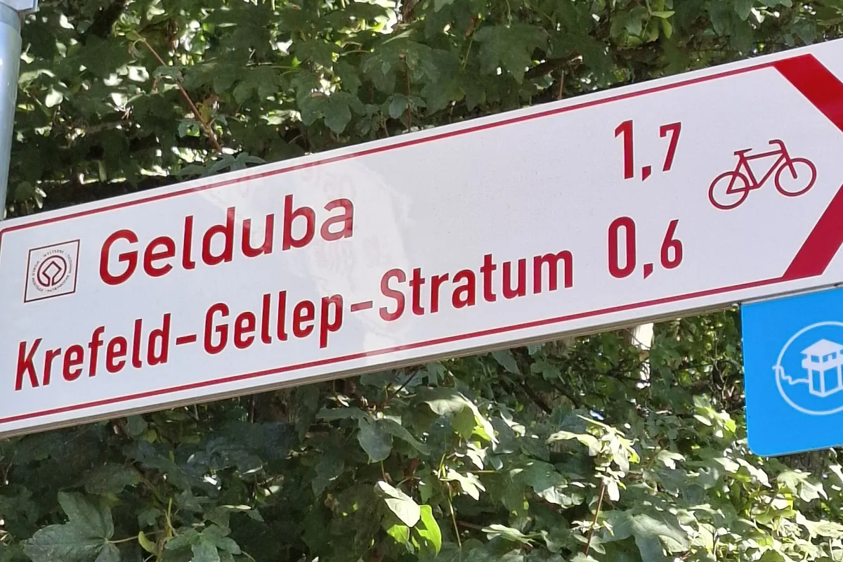 Radroutenschild