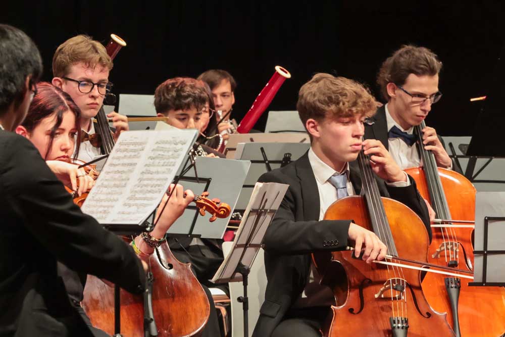 Mitglieder des Märkischen Jugendsinfonieorchesters bei einem Konzert