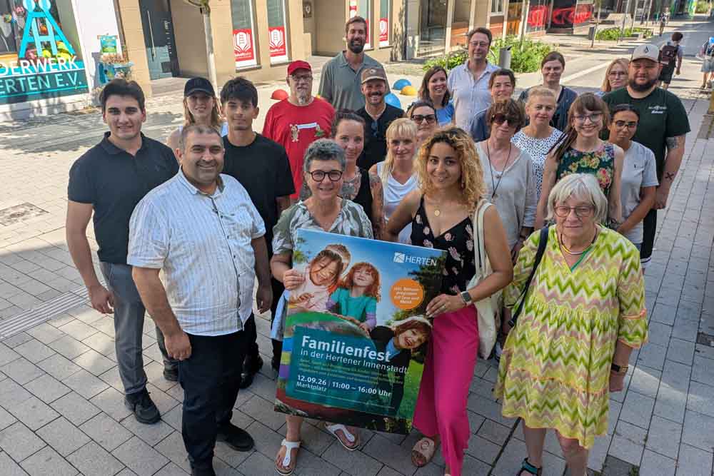 Vertreter vom Jugendamt der Stadt Herten, dem Ausschuss für Chancengerechtigkeit und Integration (ACI) und der Freiwilligenagentur