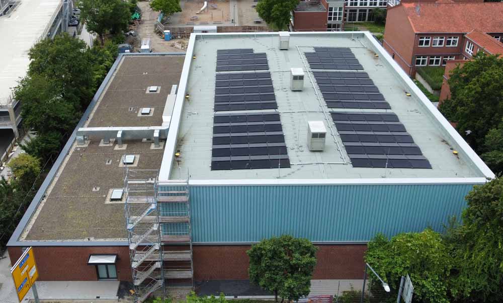 Die neue Dreifeldsporthalle am Städtischen Gymnasium Herten aus der Vogelperspektive