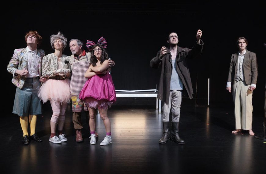 „Draußen vor der Tür“ im Sauerland-Theater