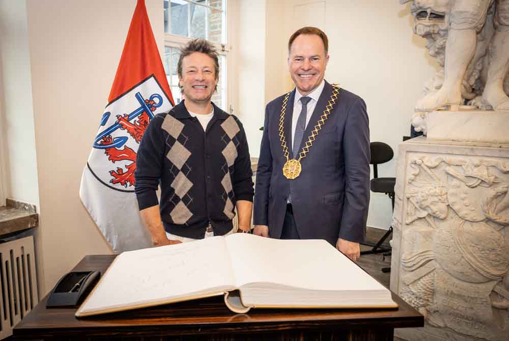 Jamie Oliver und Oberbürgermeister Dr. Stephan Keller