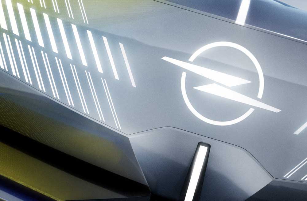 Teil der neuen Front mit Opel-Logo