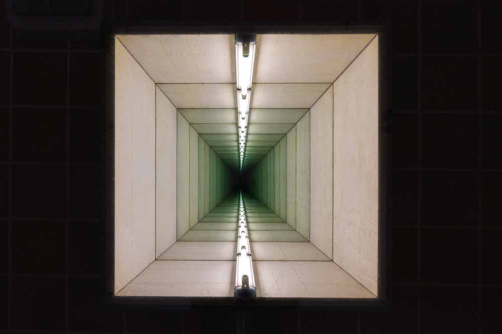 Lichtkunstwerk "Tunnel IV" von Chul Hyun Ahn