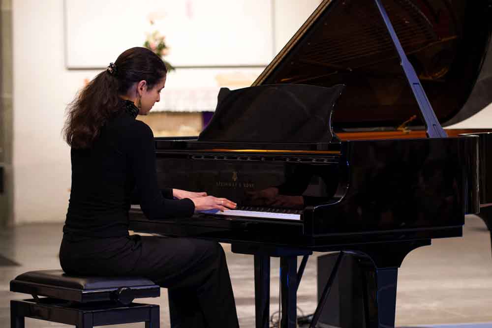 Tamara Kornemann am Klavier