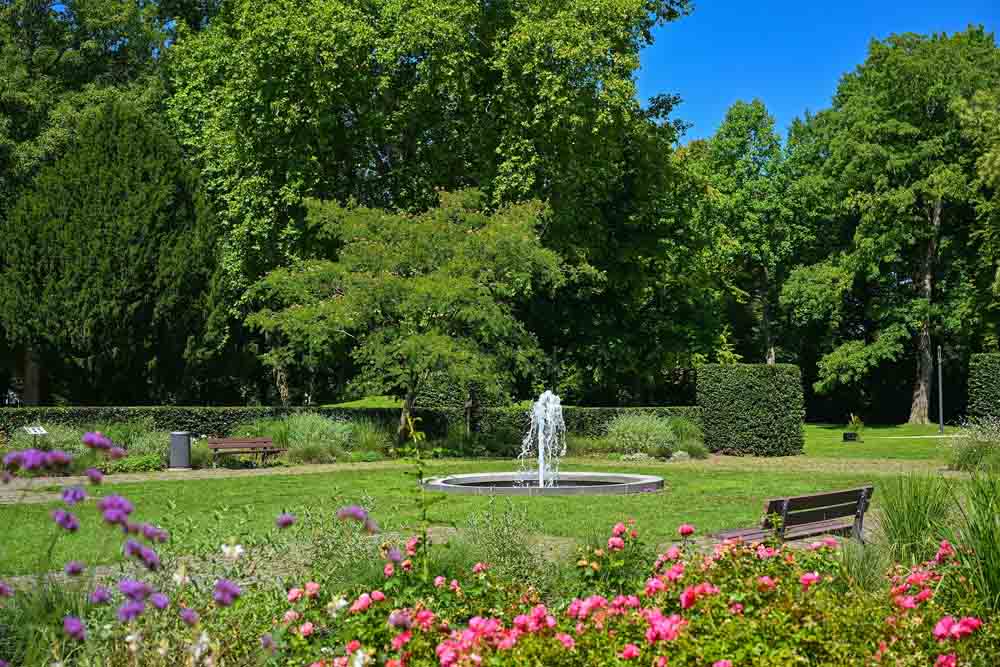 Brunnen in einem Parkareal