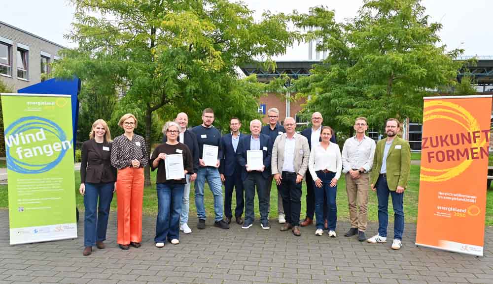 Gruppenbild zur Übergabe der Zertifikate